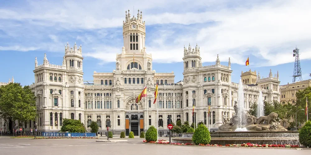 Palacio de Cibeles en Madrid, referencia institucional de la Comunidad de Madrid para la Línea Iberaval Madrid.