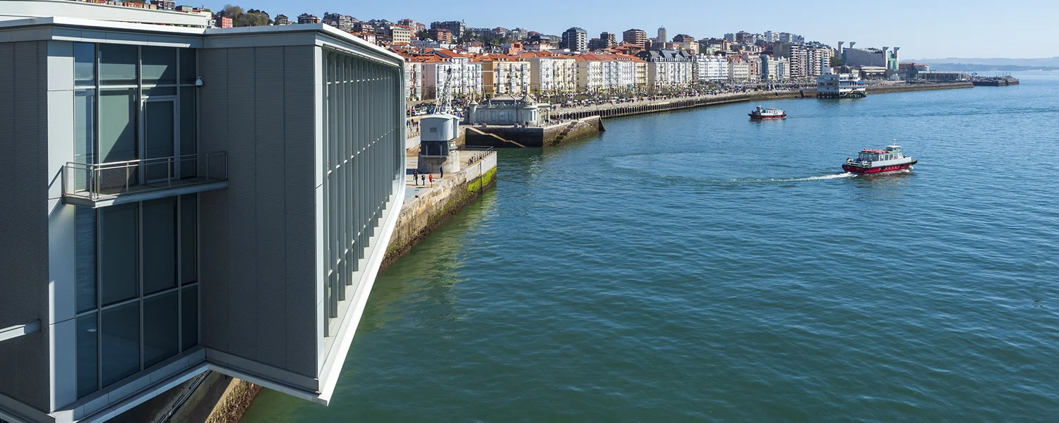 Centro Botín y bahía de Santander, referencia de la Línea Iberaval Cantabria