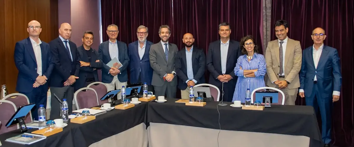 Miembros del Consejo de Administración de Iberaval durante una Junta General Extraordinaria