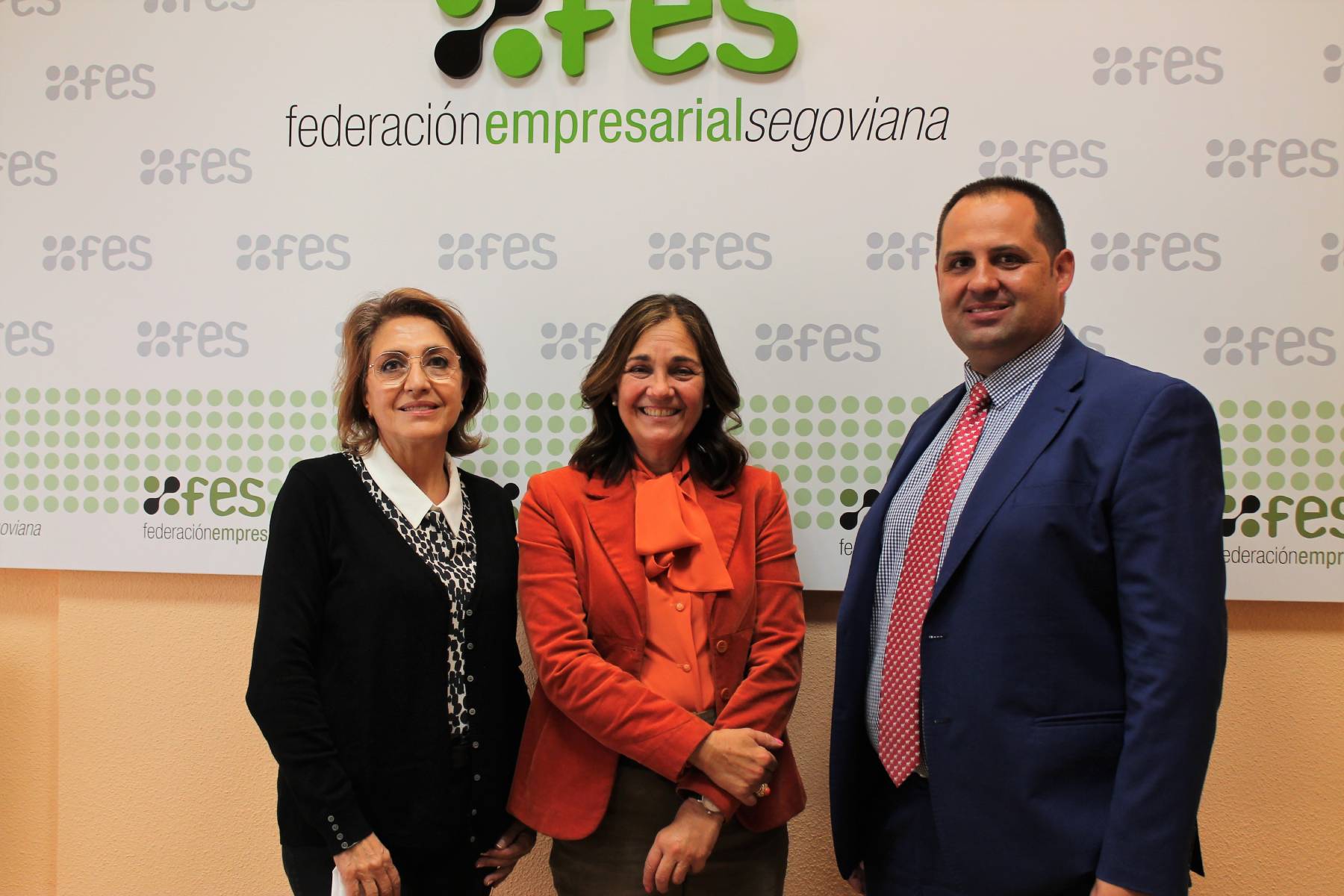 Iberaval acerca a los empresarios segovianos de la gasolina las líneas bonificadas para afrontar el anticipo del coste del combustible