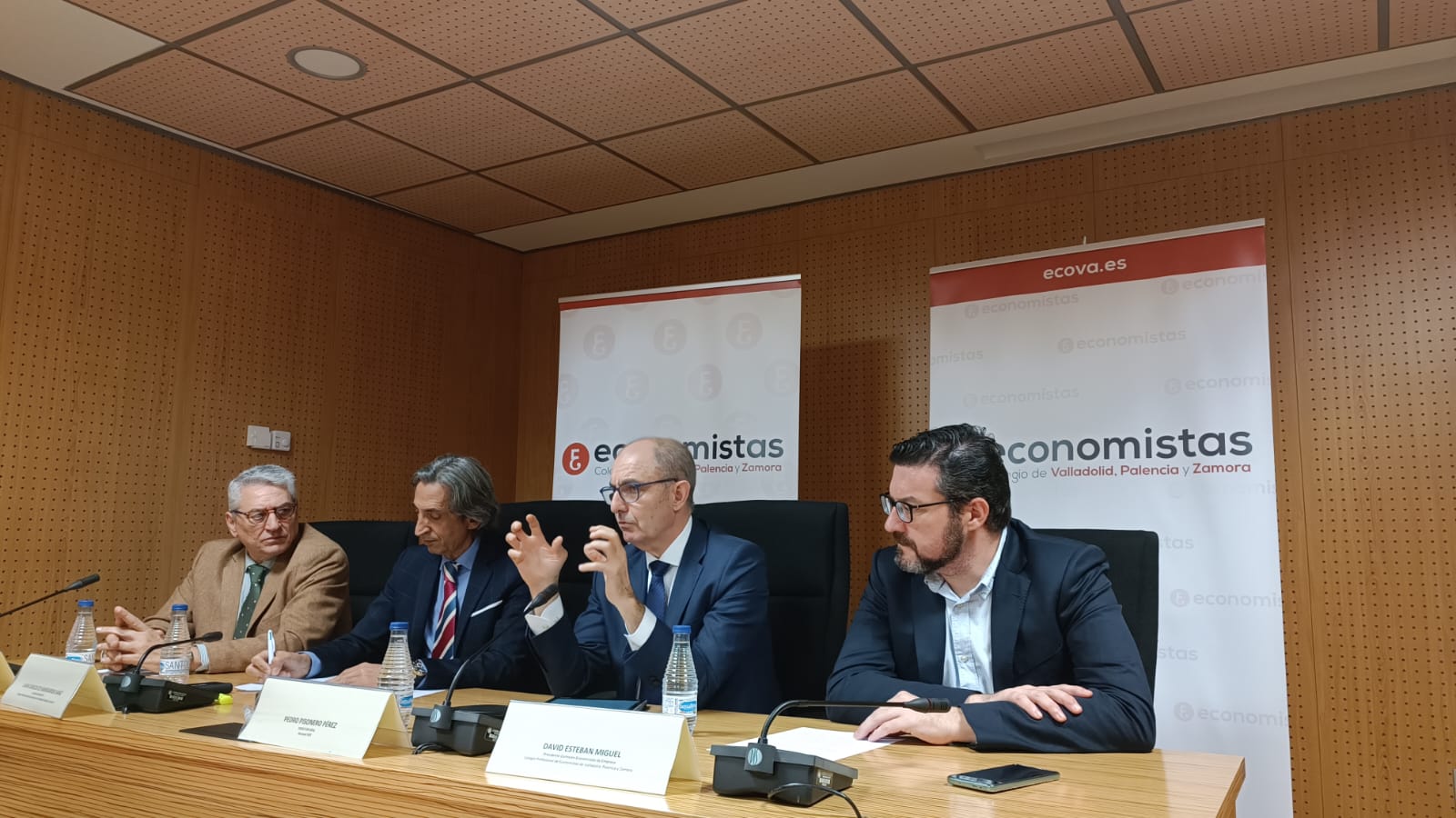 Pisonero anima a aprovechar la financiación de Iberaval y apunta que la crisis «asimétrica» nada tiene que ver con la de 2008