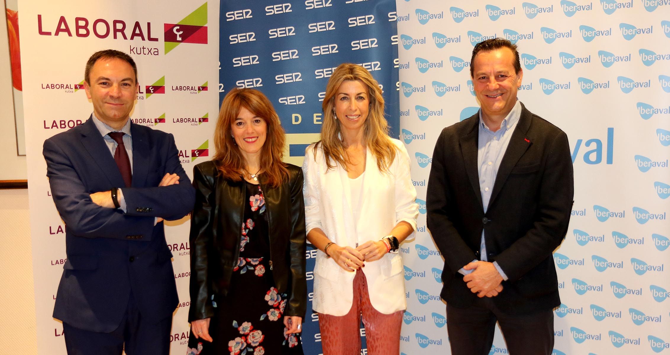 Sandra Martínez acerca a los empresarios de Valladolid la financiación de Iberaval