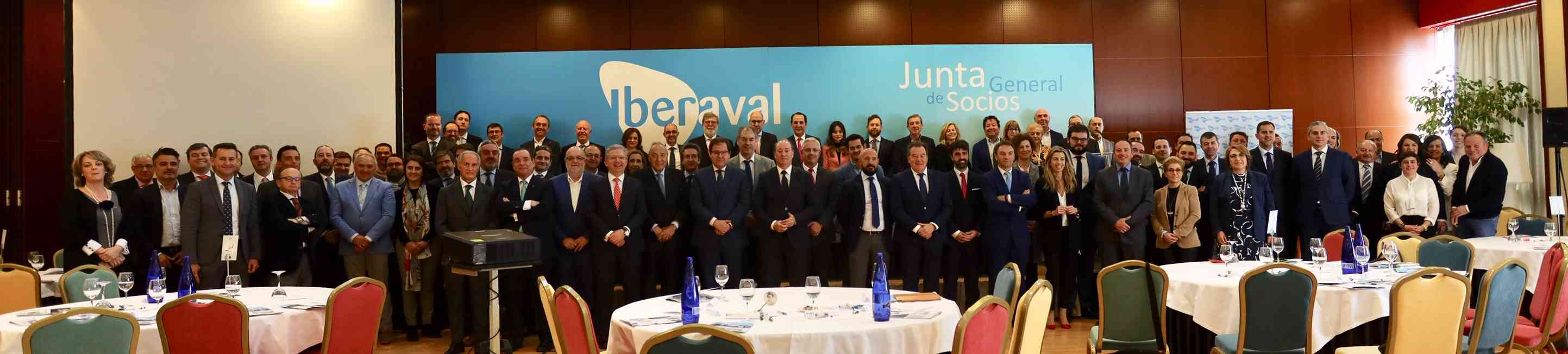 Asistentes a la Junta General