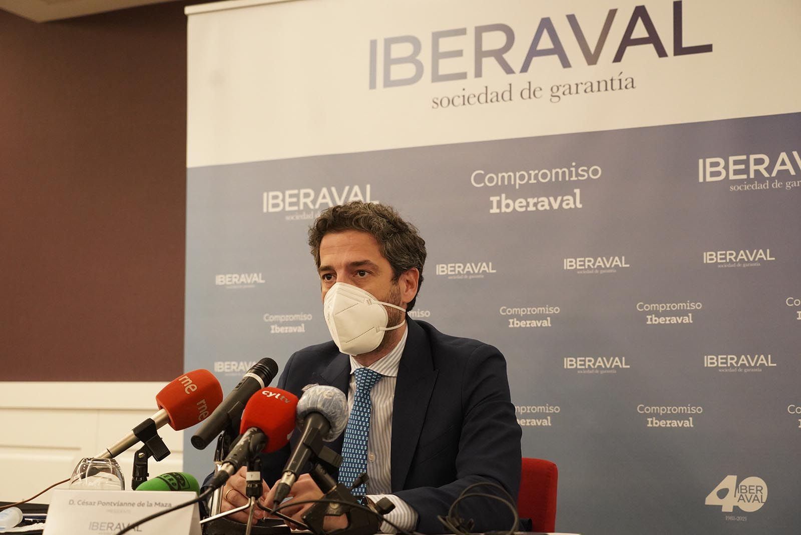 César Pontvianne interviene en la rueda de prensa