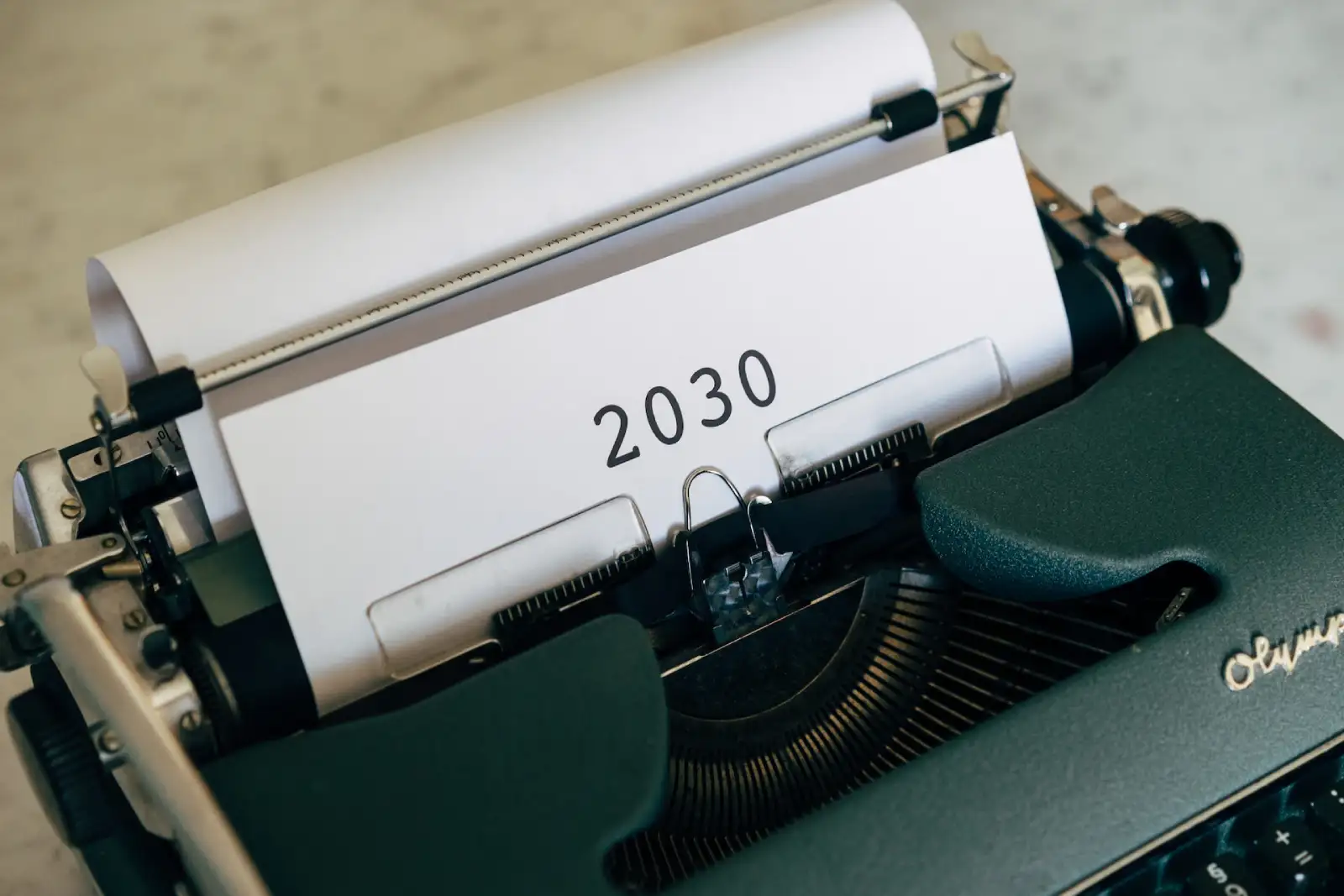 Carta con la fecha marcada, el 2030