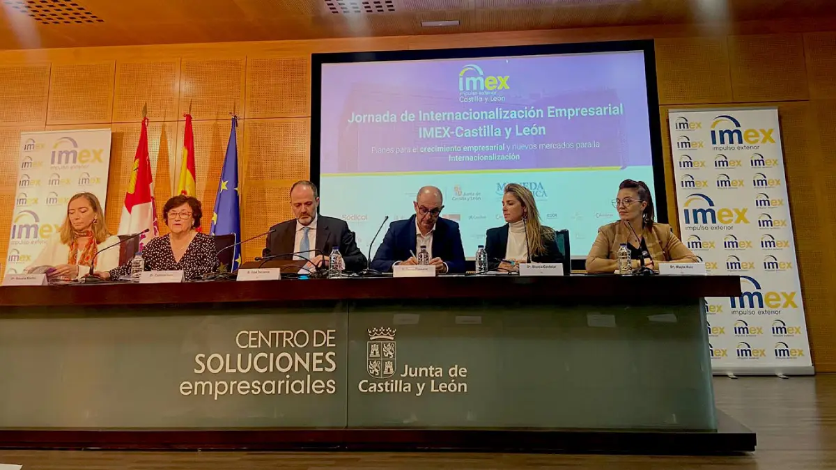 Participantes en la mesa redonda del IMEX