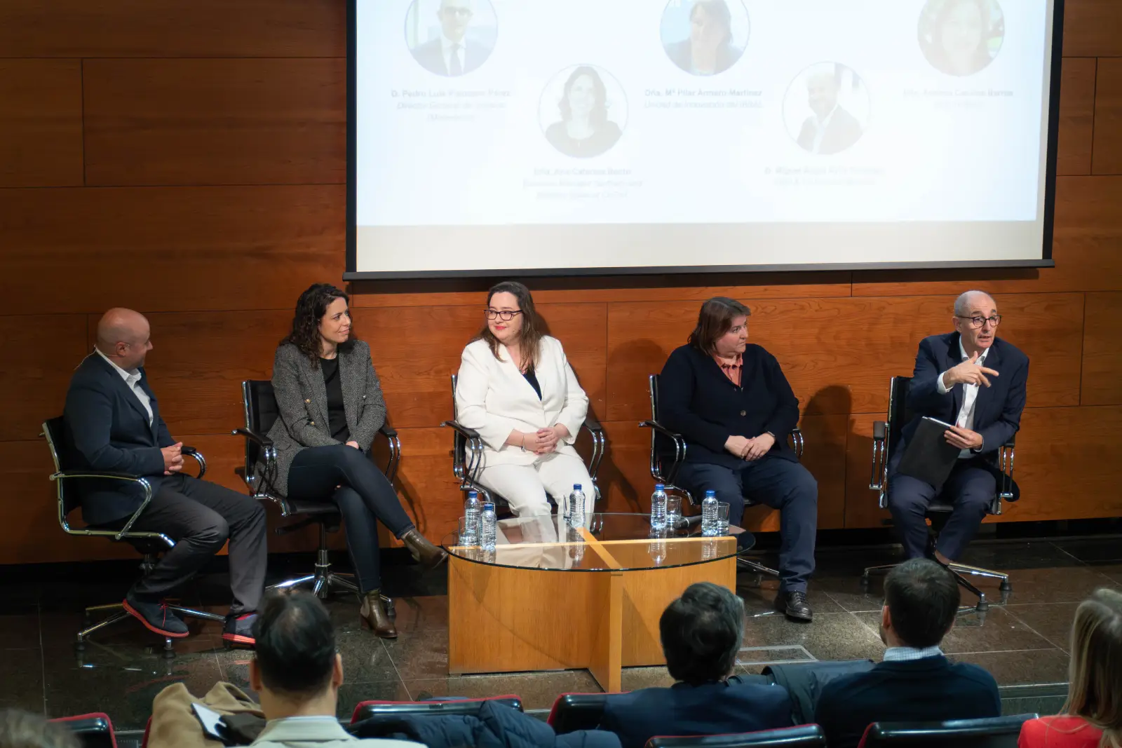 Pedro Pisonero modera la jornada celebrada en Salamanca