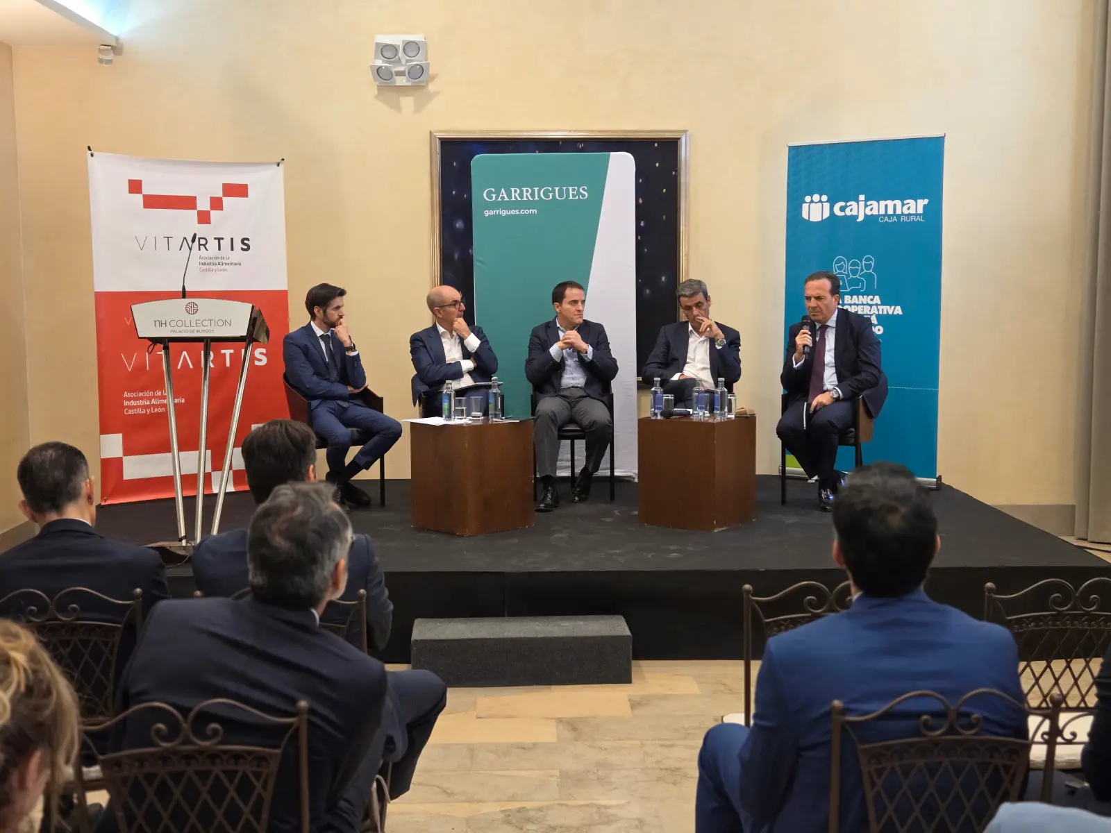 Mesa redonda sobre financiación en Vitartis