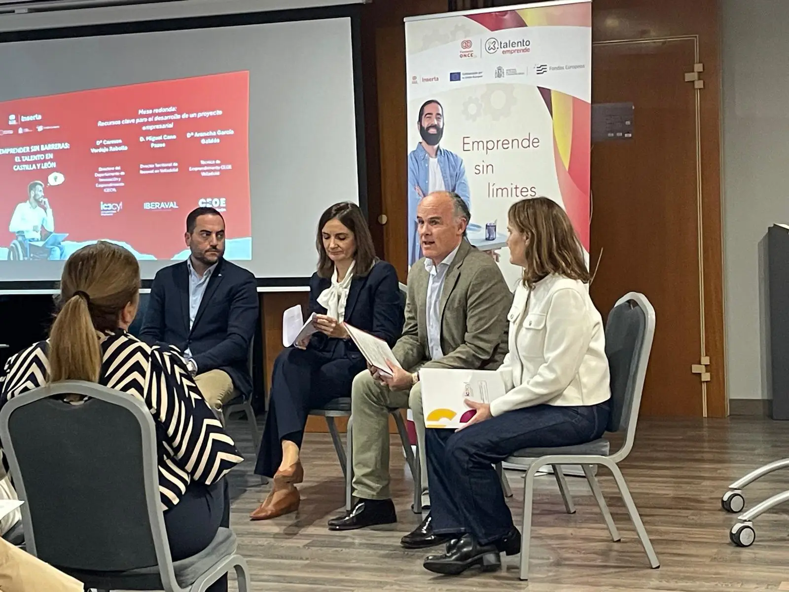Mesa redonda en la que participó Miguel Cano