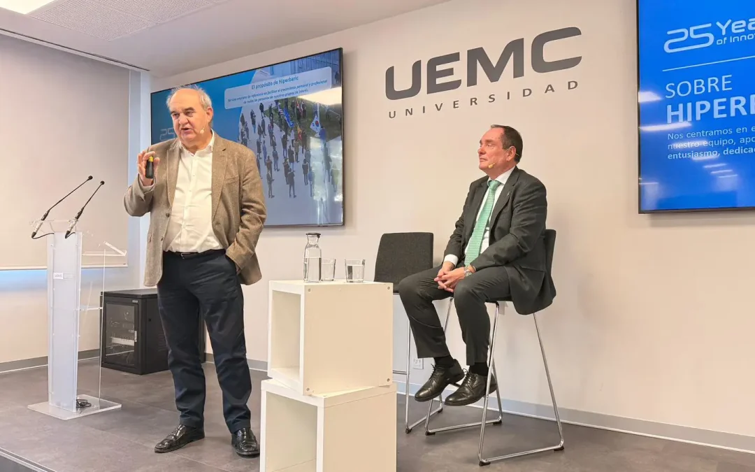 Construir futuro entre ingeniería y empresa: Cajaviva llama a invertir en conocimiento para no perder el tren de la competitividad